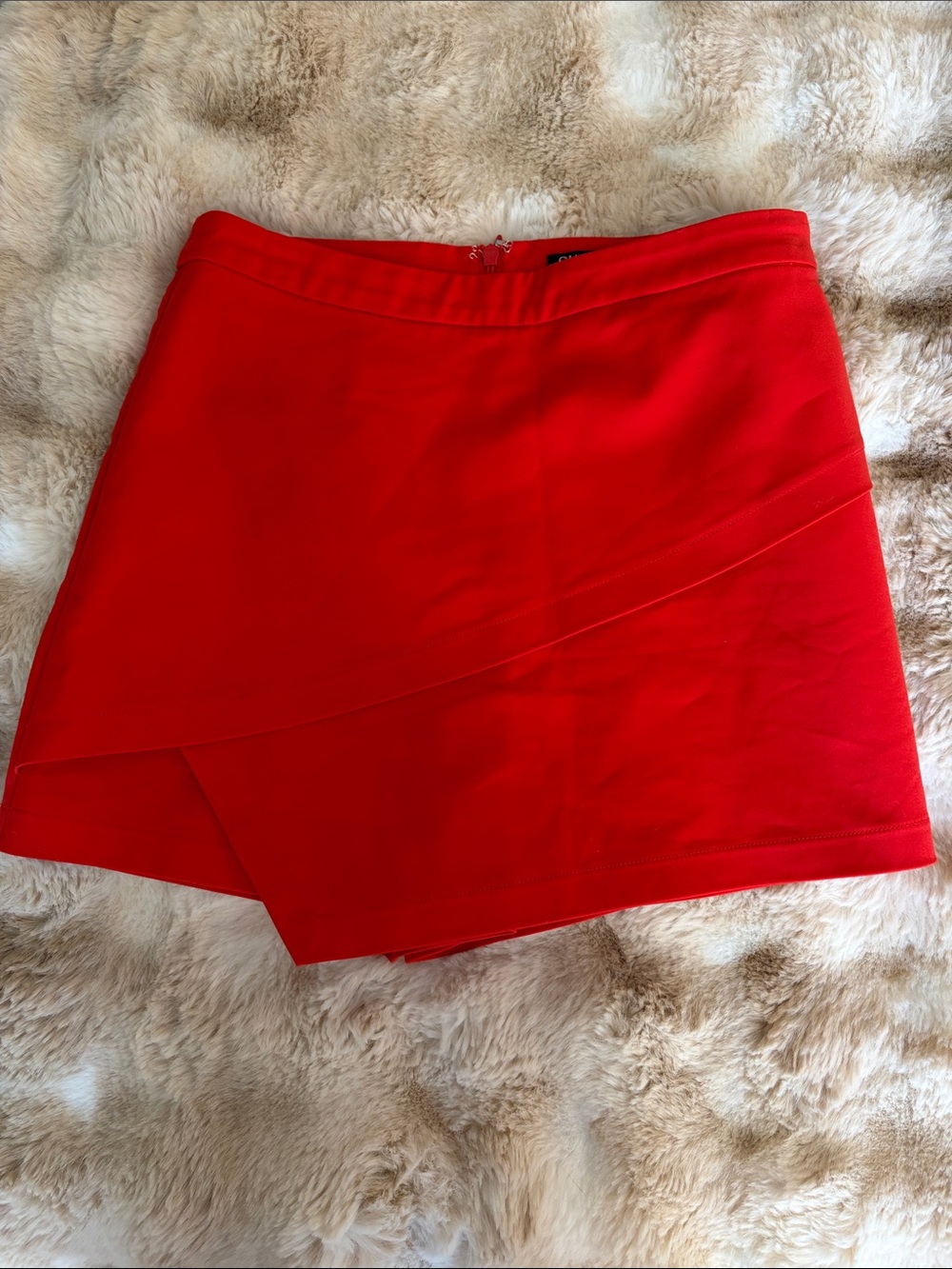 Gianni Bini orange red skort size small zip back flattering sits at waist